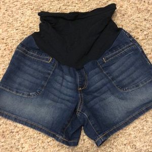 Oh Baby! By Motherhood Maternity denim shorts